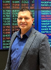 Amit-Verma_Colour.jpg